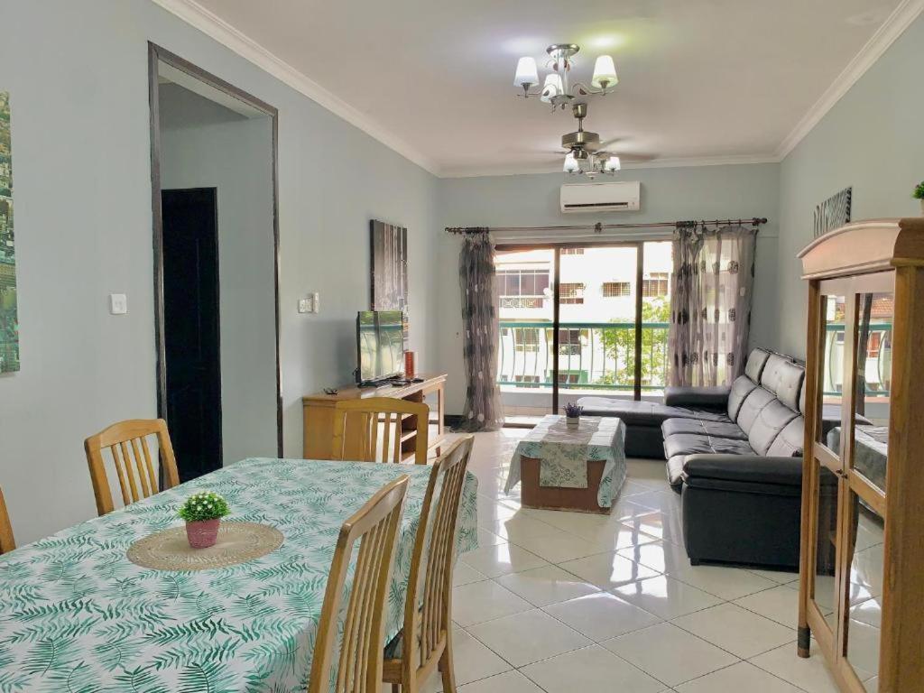 Marina Court Vacation Home 3 Bedrooms - Kota Kinabalu Exterior photo